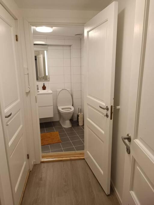Cozy Apartment Close To Downtown Tromsø Exteriör bild