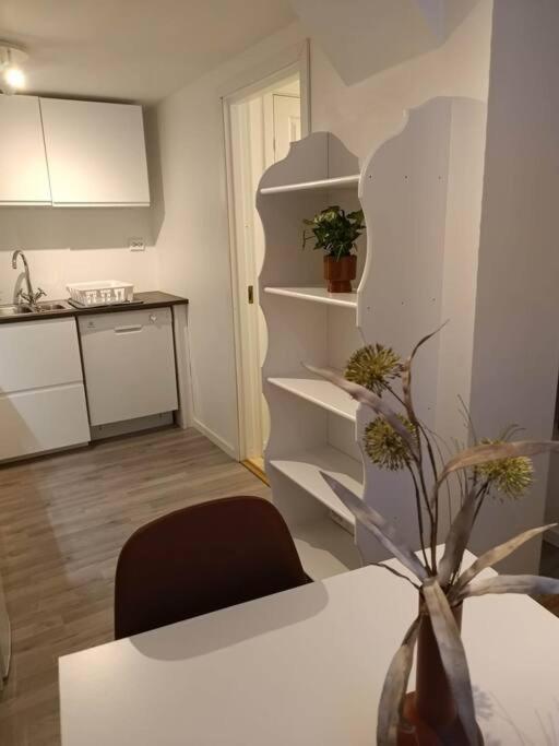 Cozy Apartment Close To Downtown Tromsø Exteriör bild
